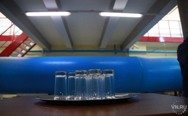 «И губернаторы пили, и мэры», - как очищают воду в Новосибирске в период коронавируса «И губернаторы пили, и мэры», - как очищают воду в Новосибирске в период коронавируса